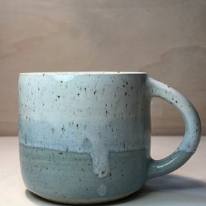 Lyseblå kop. 450 ml. H: 8,5 cm – produktbillede