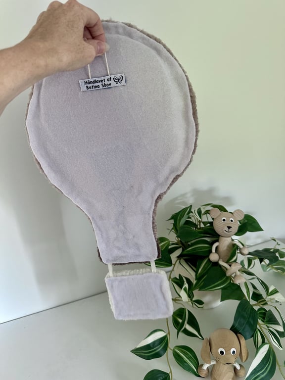 Tuftet luftballon - Håndlavet vægkunst i 100% uld. billede 4