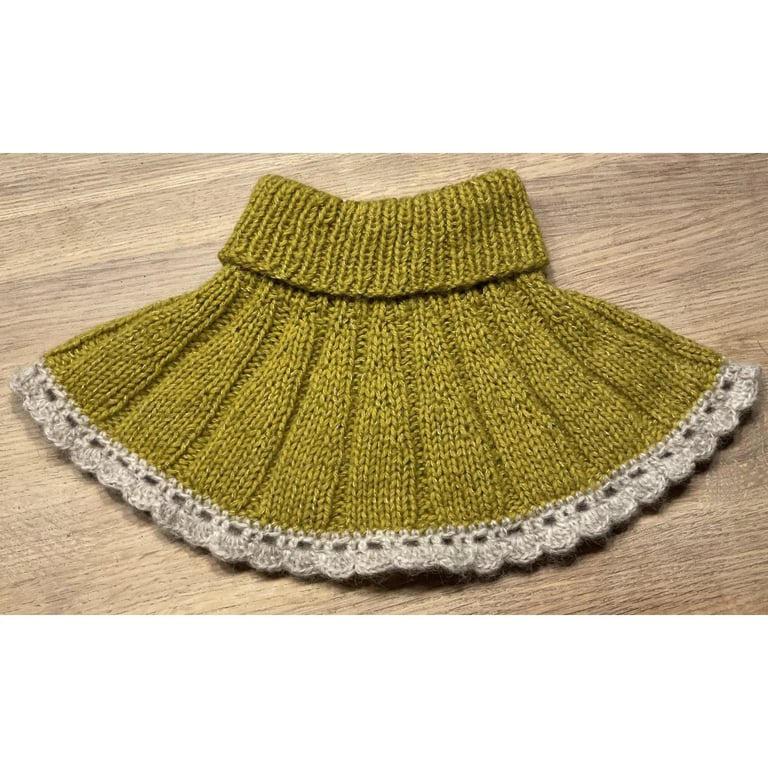 Feminin halsedisse til både barn og voksen