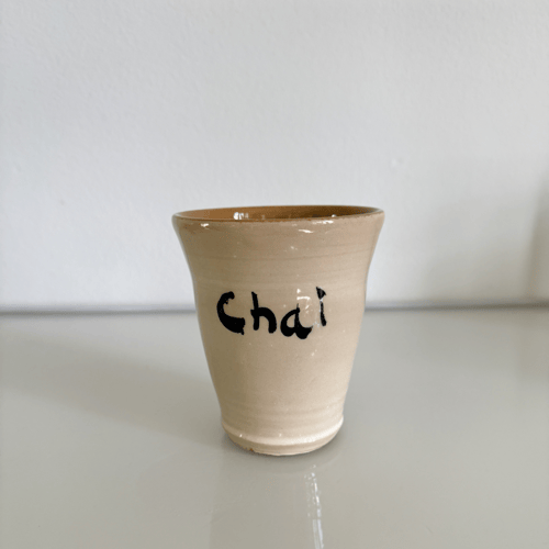 Kop med tekst Chai (1)