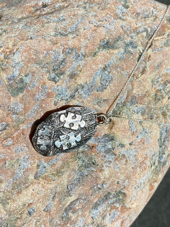 The key to love is a puzzle billede 2