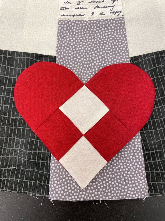 Juletræstæppe med hjerter - patchwork billede 3