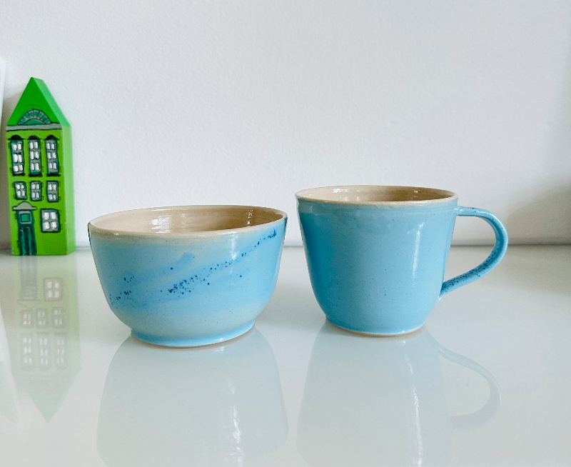 Kop og skål i blå med effekt og transparent billede 2