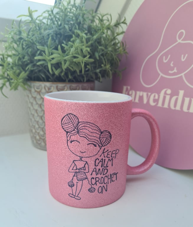 Krus: keep calm and crochet on Pink Glimmer billede 2
