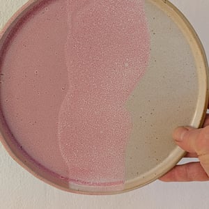 Frokosttallerken rødmeleret/beige  – produktbillede