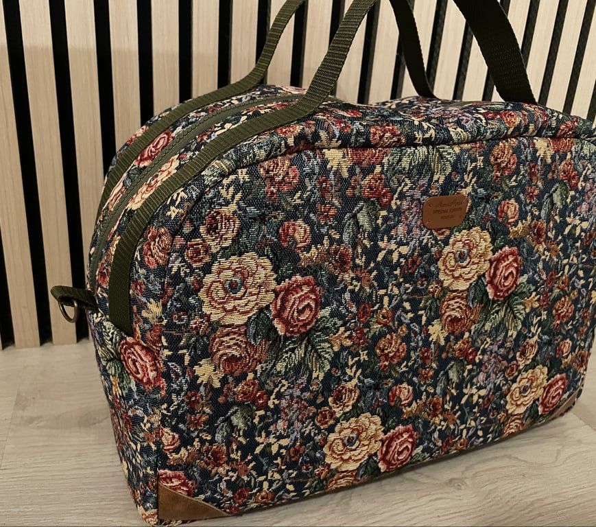 Den helt store rejse taske- passer til mål som håndbagage i fly. Lavt stofforbrug!!!