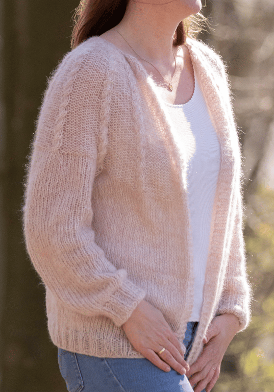 It´s a knit cardigan -Strikkeopskrift (dansk PDF)
