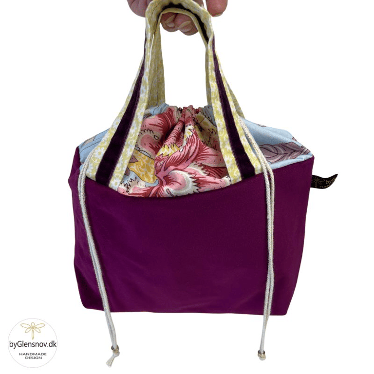 Strikkeprojekt taske - Velour Fuchsia/Storblomst billede 9