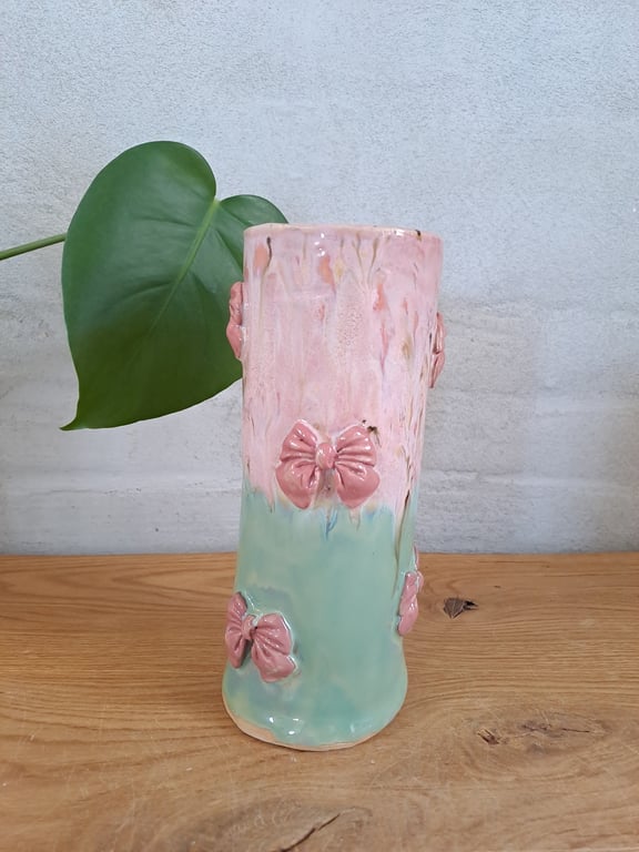 Vasen er 21 cm høj og 8 cm i diameter billede 2