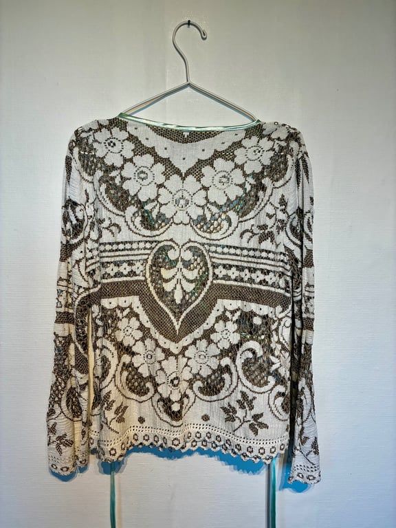 Winnie-bindebluse i hæklet dug billede 5