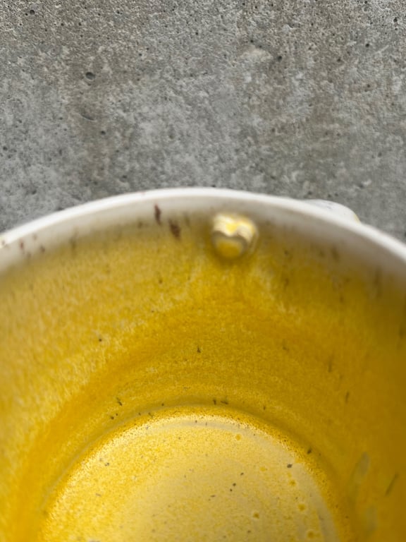 Gul farmand kop. 250 ml. H: 7,5 cm billede 4