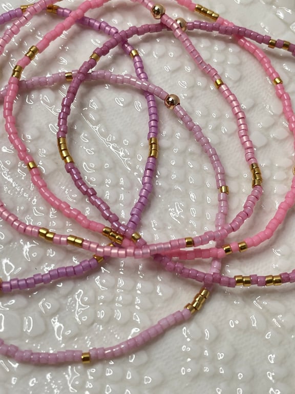 LYSERØDT MIX 5 ARMBÅND billede 3