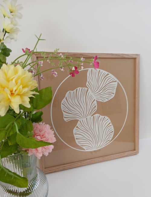 30x30cm paprtcut, sand, indrammet 