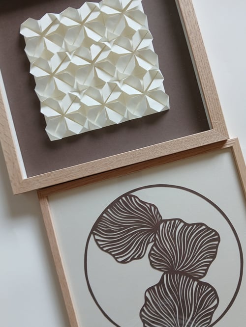 30x30cm papercut, støvet brun, indrammet (3)