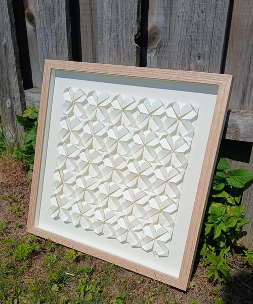 40x40cm foldet værk. naturhvid, indrammet 