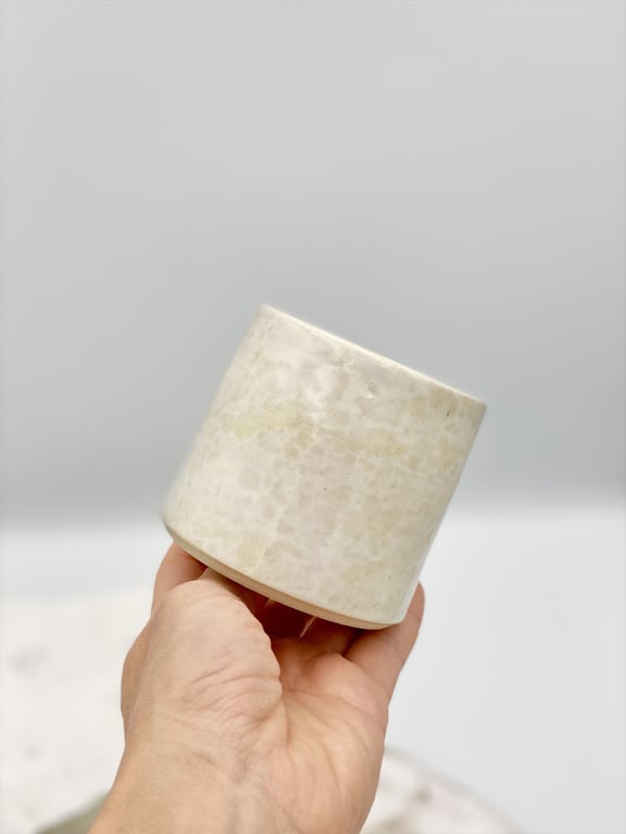 Hvid med struktur uden hank billede 2