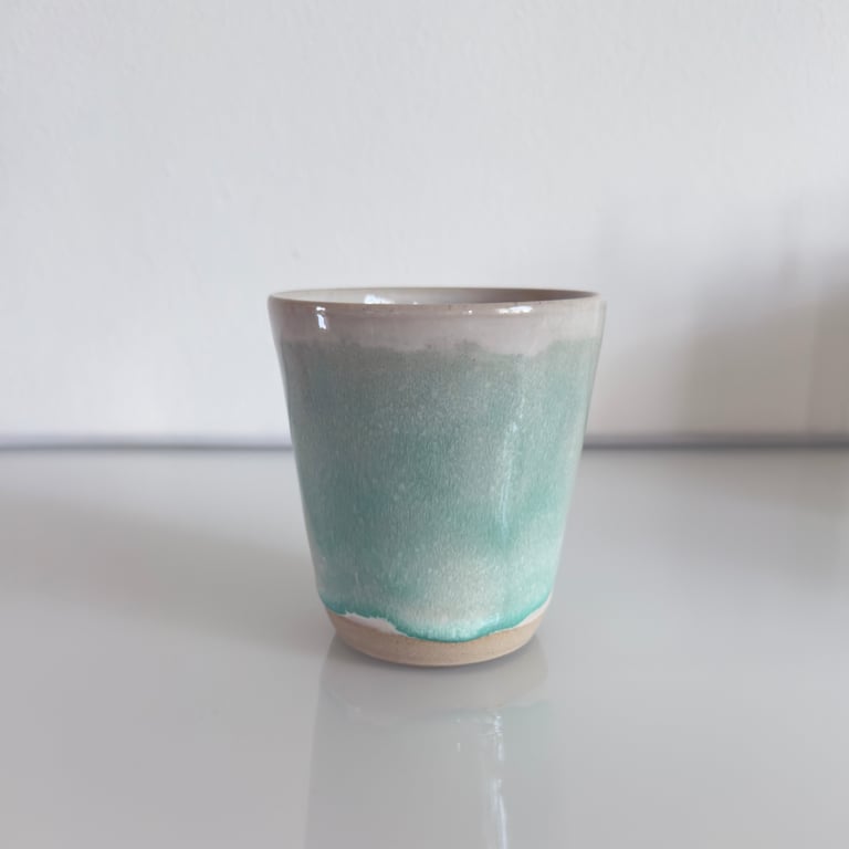 Kop uden hank, lysegrøn