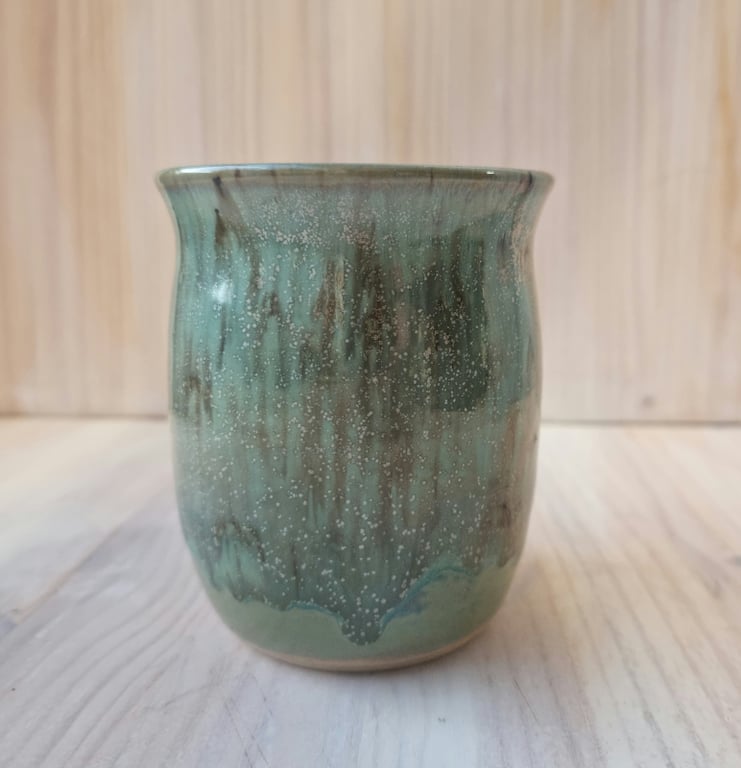 Vase eller krus uden hank.