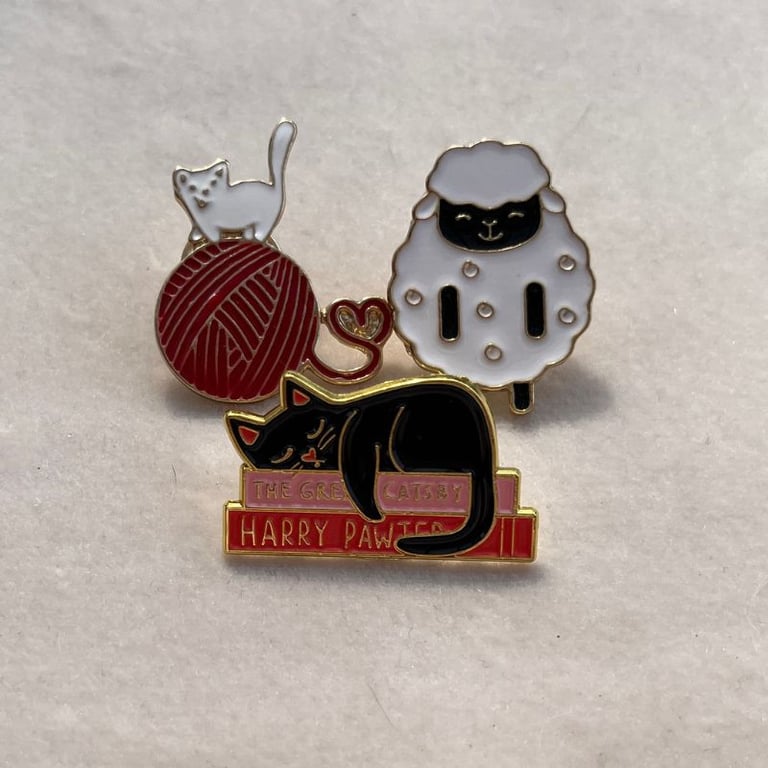Pins med Får &amp; Katte