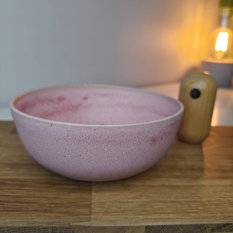 Lyserød skål