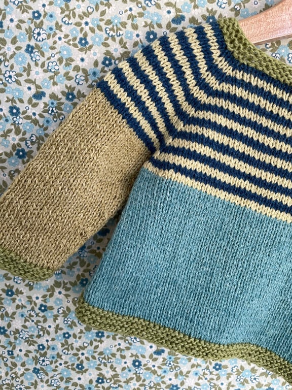 Digital opskrift: Lille Gavstrik - Cardigan med sidelukning (baby) billede 2