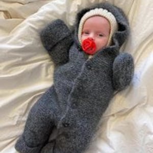 Opskrift: SELMAS SOVEDRAGT PetiteKnit – produktbillede