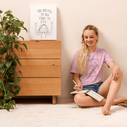 T-shirt: Her hos mig er der plads til dig L  (4)