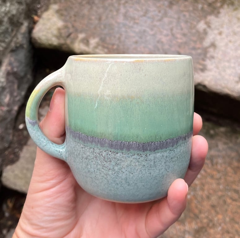 Hånddrejet kop med hank billede 4