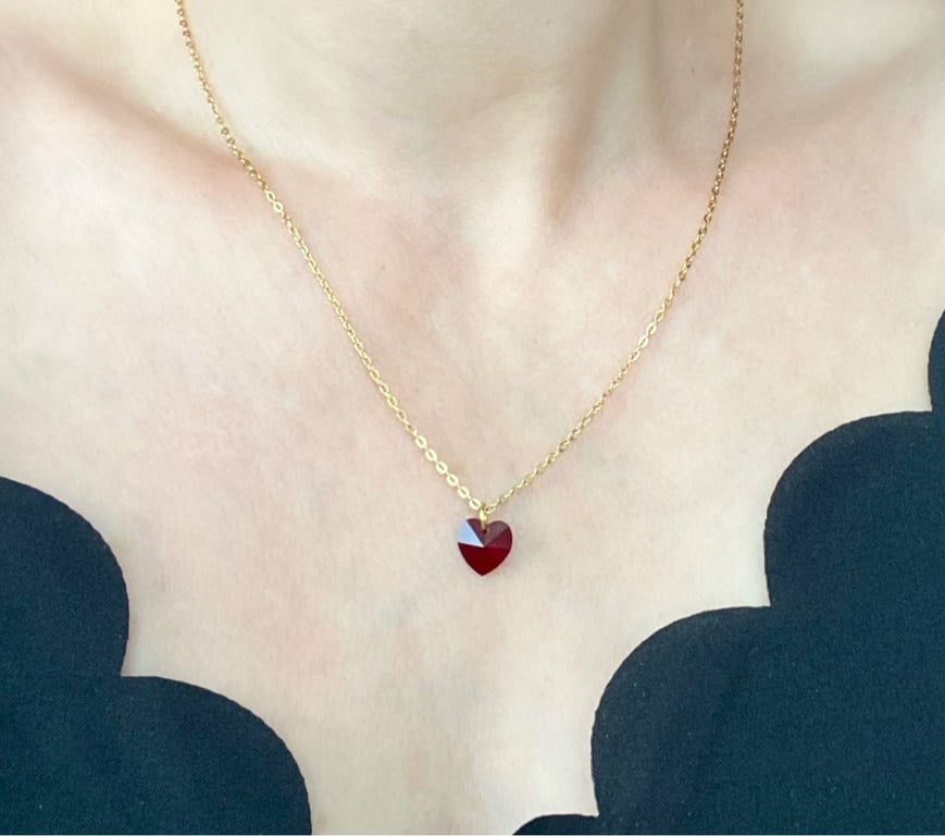 Valentines dag gave. Halskæde med Swarovski hjerte 