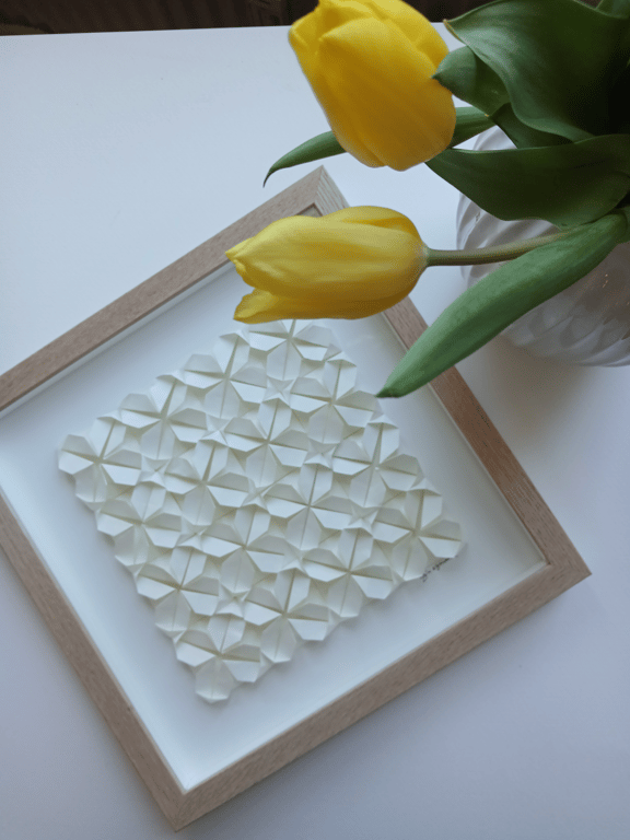 30x30 foldet papirværk, naturhvid, indrammet billede 5