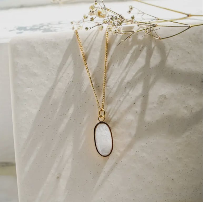 I AM Full of love - Månesten halskæde Guld billede 4