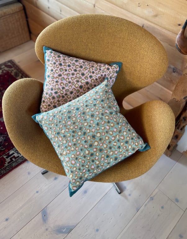 Crazy Leo Grøn pude 2027-3 Str. 39 x 39 cm.