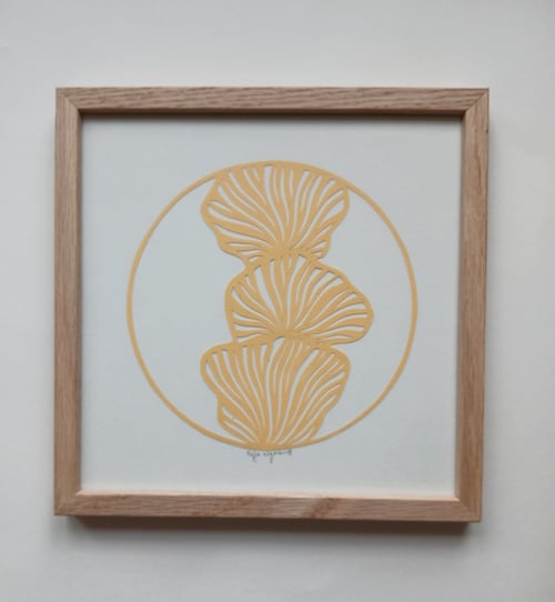 20x20cm papercut, banana, indrammet 