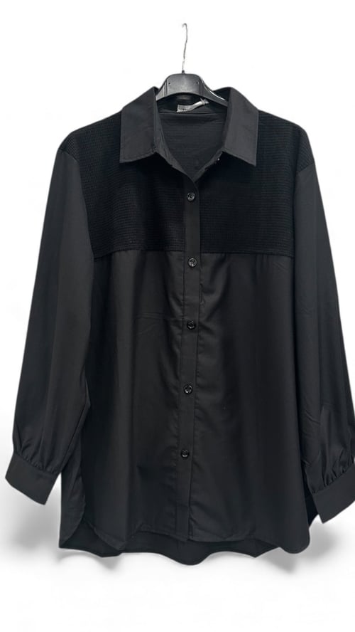 Mia shirt, Black w nice detaljer. Findes i str 38-50. (2)