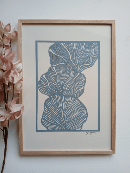 A3 Papercut, støvet blå. Indrammet  (5)