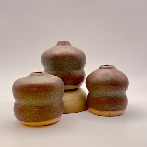 Hånddrejet mini-vase i stentøj  (6)