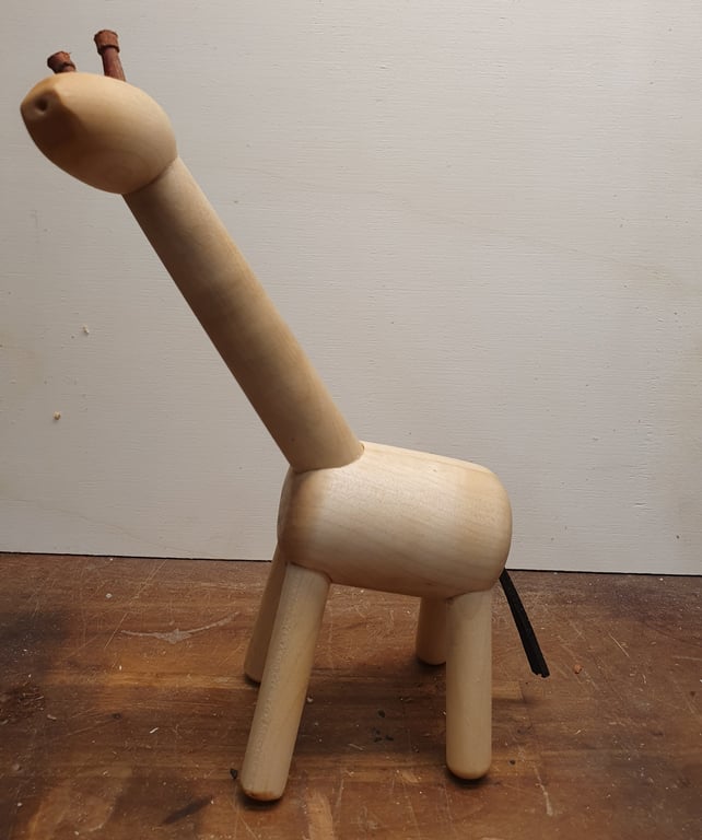 "Kali" Giraf i ahorn 25 cm høj billede 4