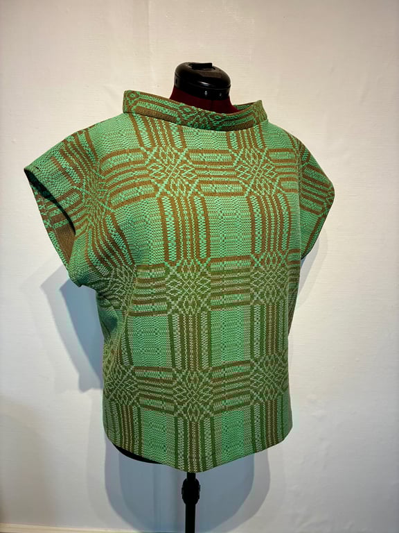 Trine-bluse i grønt/brunt mønster billede 2