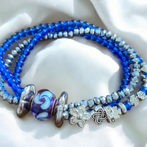 Blåt Armbånd – produktbillede