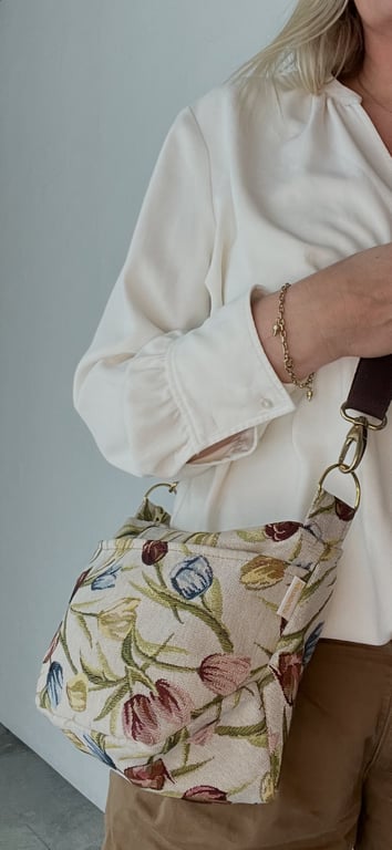 Crossbody gobelin med tulipaner. billede 3