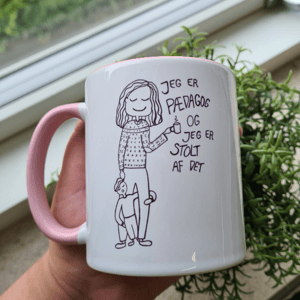 Krus: Jeg er pædagog og jeg er stolt af det Rosa – produktbillede