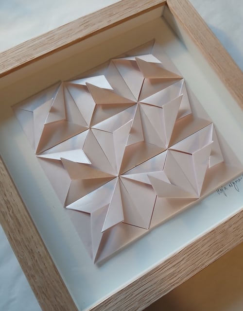 20x20cm foldet værk, indrammet 