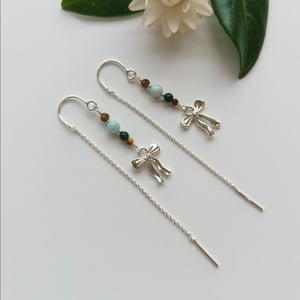 Den glade sløjfe øreringe – produktbillede