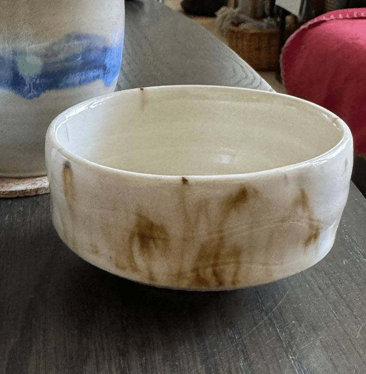 Kop uden hank, lille matcha i hvid ler