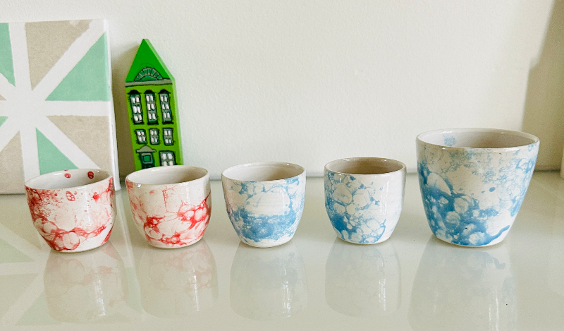 Kop med blå bobleglasur billede 2