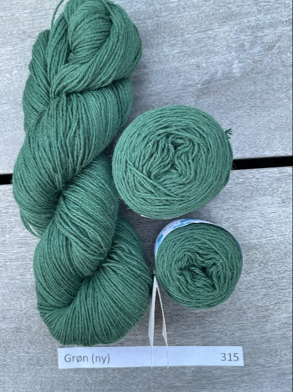 Kit: Baskerhue med ”sew as you go - og vendepinde” vælg mellem 15 farver (5)