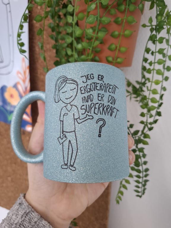 Krus: Jeg er ergoterapeut, hvad er din superkraft? Lys blå glimmer
