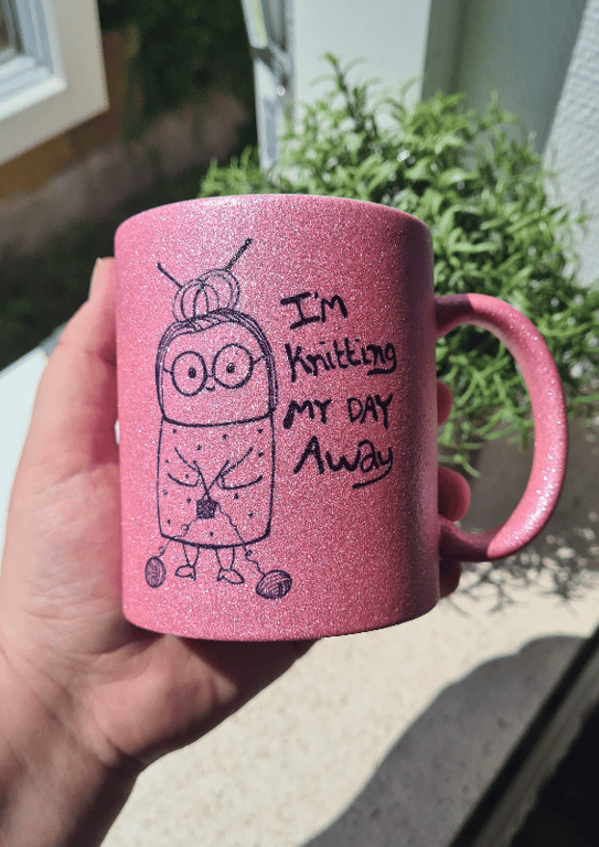 Krus: im knitting my day away Pink glimmer billede 2