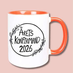 Krus: Årets konfirmand 2026 Orange – produktbillede