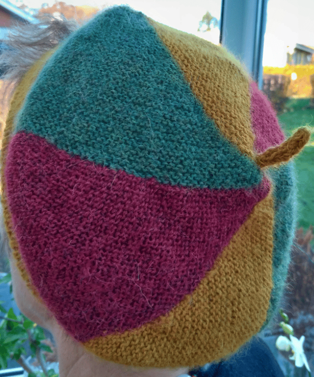 Opskrift: Baret/alpehue  ”sew as you go - og vendepinde” teknik billede 3